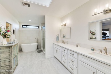 Completely turn-key 2BR, 2BA plus den Posada model on a large on Cottonwood Country Club in Arizona - for sale on GolfHomes.com, golf home, golf lot