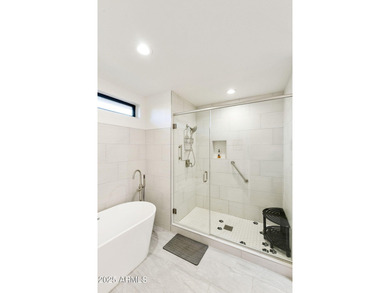 Completely turn-key 2BR, 2BA plus den Posada model on a large on Cottonwood Country Club in Arizona - for sale on GolfHomes.com, golf home, golf lot