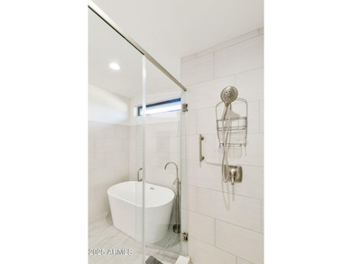 Completely turn-key 2BR, 2BA plus den Posada model on a large on Cottonwood Country Club in Arizona - for sale on GolfHomes.com, golf home, golf lot