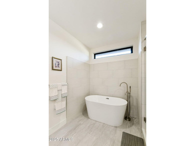 Completely turn-key 2BR, 2BA plus den Posada model on a large on Cottonwood Country Club in Arizona - for sale on GolfHomes.com, golf home, golf lot