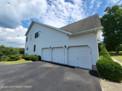 MAGNIFICENT Colonial home in the exclusive comminity of The on Great Bear Golf and Country Club in Pennsylvania - for sale on GolfHomes.com, golf home, golf lot