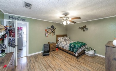 This delightful 4-bedroom, 1-bathroom home offers 1,589 sqft of on Querbes Park Golf Course in Louisiana - for sale on GolfHomes.com, golf home, golf lot