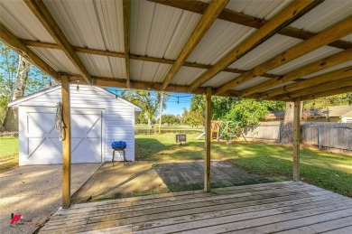 This delightful 4-bedroom, 1-bathroom home offers 1,589 sqft of on Querbes Park Golf Course in Louisiana - for sale on GolfHomes.com, golf home, golf lot