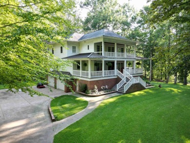 BEAUTIFUL CHARLESTON STYLE HOME RIGHT ON THE CAPE FEAR RIVER! on Chicora Golf Course in North Carolina - for sale on GolfHomes.com, golf home, golf lot