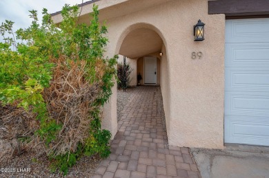 Fully updated, move-in-ready Pool home offers 3 bedrooms, 2 on London Bridge Golf Course in Arizona - for sale on GolfHomes.com, golf home, golf lot