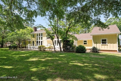 Spacious home, that has been meticulously maintained , located on Washington Yacht and Country Club in North Carolina - for sale on GolfHomes.com, golf home, golf lot
