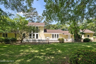 Spacious home, that has been meticulously maintained , located on Washington Yacht and Country Club in North Carolina - for sale on GolfHomes.com, golf home, golf lot