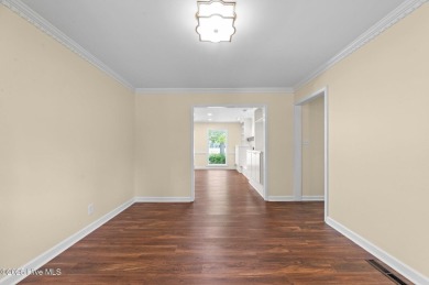 Spacious home, that has been meticulously maintained , located on Washington Yacht and Country Club in North Carolina - for sale on GolfHomes.com, golf home, golf lot