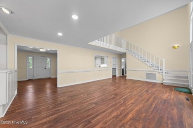Spacious home, that has been meticulously maintained , located on Washington Yacht and Country Club in North Carolina - for sale on GolfHomes.com, golf home, golf lot
