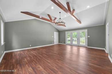 Spacious home, that has been meticulously maintained , located on Washington Yacht and Country Club in North Carolina - for sale on GolfHomes.com, golf home, golf lot