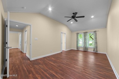 Spacious home, that has been meticulously maintained , located on Washington Yacht and Country Club in North Carolina - for sale on GolfHomes.com, golf home, golf lot