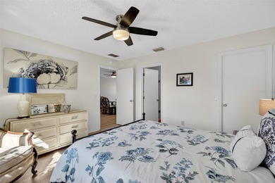 FABULOUS, METICULOUSLY-MAINTAINED, TURNKEY 3/2 Corpus Christi on The Links of Spruce Creek in Florida - for sale on GolfHomes.com, golf home, golf lot