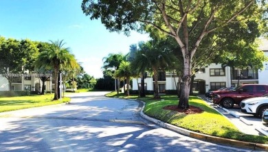 DRASTICALLY REDUCE, THE CHEPEAST UNIT!! EXCELLENT OPPORTUNITY on Orangebrook Golf and Country Club in Florida - for sale on GolfHomes.com, golf home, golf lot