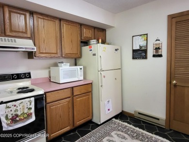Welcome to your dream retreat! This charming 3-bedroom on Split Rock Resort and Country Club in Pennsylvania - for sale on GolfHomes.com, golf home, golf lot