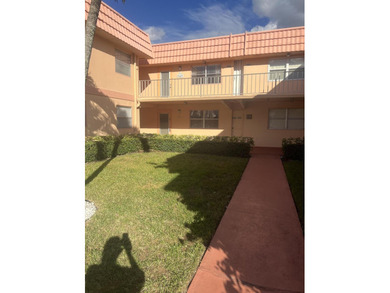 2/2 updated, open kitchen to the livingroom ,1st floor condo on Addison Reserve in Florida - for sale on GolfHomes.com, golf home, golf lot