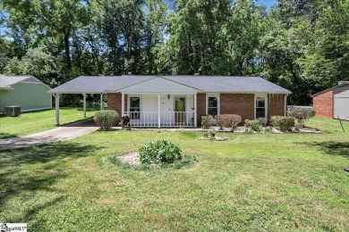 This one-story features 3 bedrooms and 1.5 baths. You will feel on Lakeview Golf Course in South Carolina - for sale on GolfHomes.com, golf home, golf lot