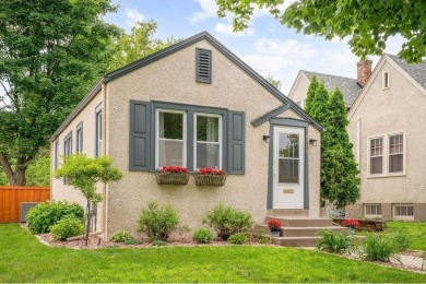 Welcome to this amazing Standish neighborhood home. Located on a on Hiawatha Golf Course in Minnesota - for sale on GolfHomes.com, golf home, golf lot