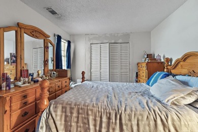 Prime location! Updated 1 bedroom, 1 bath condo perfectly on Puerto Del Sol Golf Course in New Mexico - for sale on GolfHomes.com, golf home, golf lot