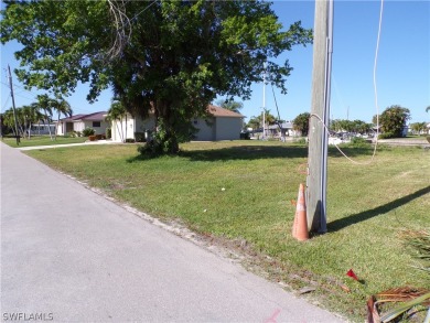 This lot is on a DIRECT ACCESS SAILBOAT CANAL This lot also has on Saint Andrews South Golf Club in Florida - for sale on GolfHomes.com, golf home, golf lot