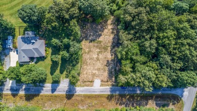 Great golf front lot on Lake Tansi golf course! Great location! on Lake Tansi Village Country Club in Tennessee - for sale on GolfHomes.com, golf home, golf lot
