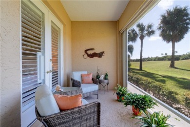 Fabulously updated END UNIT golf view home w/loads of light on Oak Harbor Country Club in Florida - for sale on GolfHomes.com, golf home, golf lot