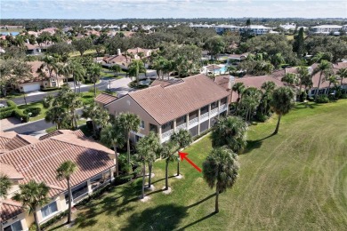 Fabulously updated END UNIT golf view home w/loads of light on Oak Harbor Country Club in Florida - for sale on GolfHomes.com, golf home, golf lot