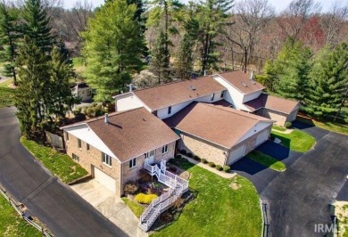 Welcome to this inviting corner condo in the sought-after Oak on Oak Meadow Golf Club in Indiana - for sale on GolfHomes.com, golf home, golf lot