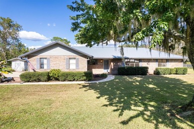 One or more photo(s) has been virtually staged. Welcome to this on Keystone Heights Golf and Country Club in Florida - for sale on GolfHomes.com, golf home, golf lot