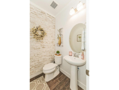 Luxury Living on Ridge Creek Golf Course4 Bed | 2.5 Bath | Bonus on Ridge Creek Dinuba Golf Course in California - for sale on GolfHomes.com, golf home, golf lot