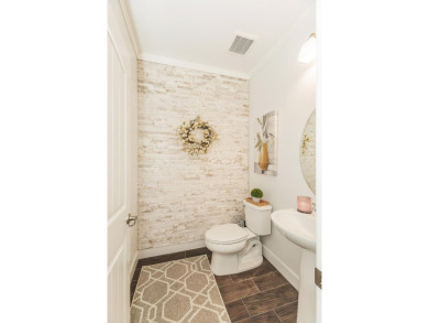 Luxury Living on Ridge Creek Golf Course4 Bed | 2.5 Bath | Bonus on Ridge Creek Dinuba Golf Course in California - for sale on GolfHomes.com, golf home, golf lot