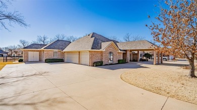 Wonderful home located in a private, gated community. Large lot on Pecan Plantation Country Club in Texas - for sale on GolfHomes.com, golf home, golf lot