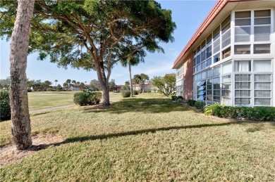 Fully Furnished, turnkey, end unit overlooking the 4th tee and on The American Golf Club in Florida - for sale on GolfHomes.com, golf home, golf lot