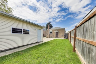 Welcome to this beautifully updated, move-in ready, 4-bedroom on Beverly Country Club in Illinois - for sale on GolfHomes.com, golf home, golf lot