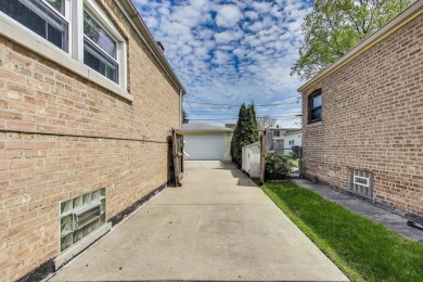 Welcome to this beautifully updated, move-in ready, 4-bedroom on Beverly Country Club in Illinois - for sale on GolfHomes.com, golf home, golf lot