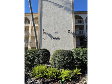 1100 Sq Ft + Unit in well sought after retirement paradise on Wynmoor Golf Course in Florida - for sale on GolfHomes.com, golf home, golf lot