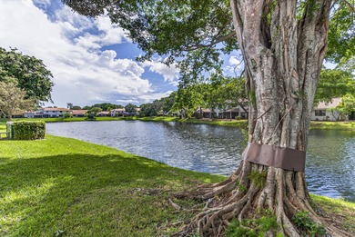 Beautiful 3 Bedroom, 3.5 Bath Condo in Deer Creek Country on Deer Creek Golf Club in Florida - for sale on GolfHomes.com, golf home, golf lot