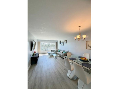 Seldom available, beautiful, and spacious 1 Bedroom/ ! Bathroom on Palm-Aire Country Club and Resort - The Oaks in Florida - for sale on GolfHomes.com, golf home, golf lot