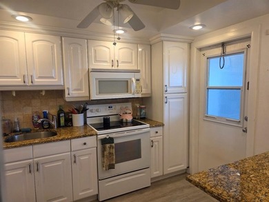 Seldom available, beautiful, and spacious 1 Bedroom/ ! Bathroom on Palm-Aire Country Club and Resort - The Oaks in Florida - for sale on GolfHomes.com, golf home, golf lot