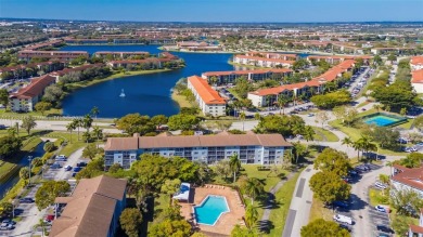 Move-in ready 55+ 2/2.The modern kitchen boasts stainless steel on Flamingo Lakes Country Club in Florida - for sale on GolfHomes.com, golf home, golf lot