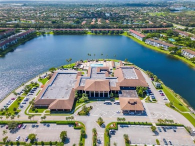 Move-in ready 55+ 2/2.The modern kitchen boasts stainless steel on Flamingo Lakes Country Club in Florida - for sale on GolfHomes.com, golf home, golf lot