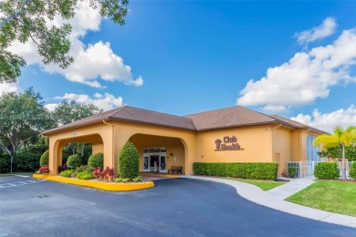 Move-in ready 55+ 2/2.The modern kitchen boasts stainless steel on Flamingo Lakes Country Club in Florida - for sale on GolfHomes.com, golf home, golf lot