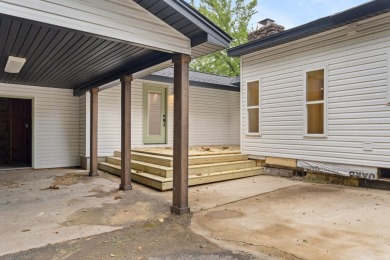 Enjoy golf course living in this fully remodeled home located in on Conway Country Club in Arkansas - for sale on GolfHomes.com, golf home, golf lot
