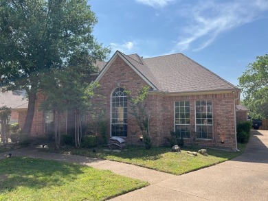 Welcome to 8 Overhill Ln - a meticulously cared-for home nestled on Trophy Club of Dallas in Texas - for sale on GolfHomes.com, golf home, golf lot