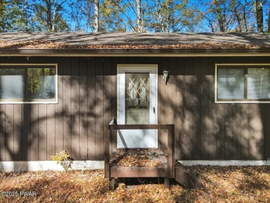 Dreaming of a Pocono escape without the hefty price tag? This on The Hideout Golf in Pennsylvania - for sale on GolfHomes.com, golf home, golf lot