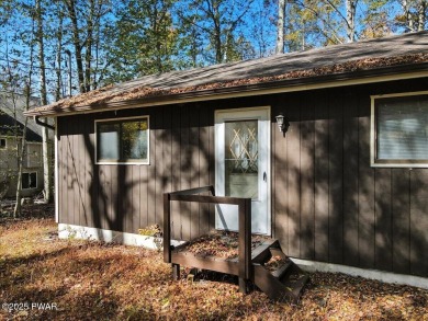 Dreaming of a Pocono escape without the hefty price tag? This on The Hideout Golf in Pennsylvania - for sale on GolfHomes.com, golf home, golf lot