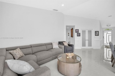 Spectacular remodeled, golf front 3 BR, 2 bath single family on Grand Palms Hotel and Golf Resort in Florida - for sale on GolfHomes.com, golf home, golf lot