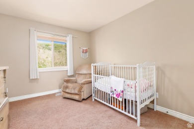 Beautiful townhome in Canyon Glen! Just steps from Spanish Oaks on Spanish Oaks Golf Course in Utah - for sale on GolfHomes.com, golf home, golf lot