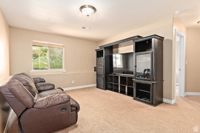 Beautiful townhome in Canyon Glen! Just steps from Spanish Oaks on Spanish Oaks Golf Course in Utah - for sale on GolfHomes.com, golf home, golf lot