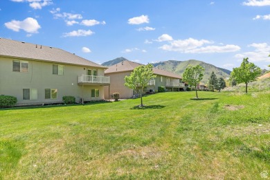 Beautiful townhome in Canyon Glen! Just steps from Spanish Oaks on Spanish Oaks Golf Course in Utah - for sale on GolfHomes.com, golf home, golf lot