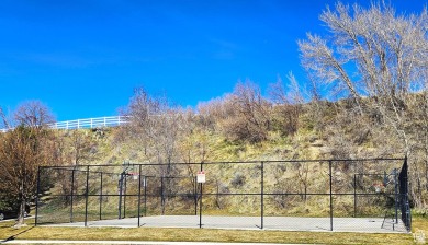 Beautiful townhome in Canyon Glen! Just steps from Spanish Oaks on Spanish Oaks Golf Course in Utah - for sale on GolfHomes.com, golf home, golf lot